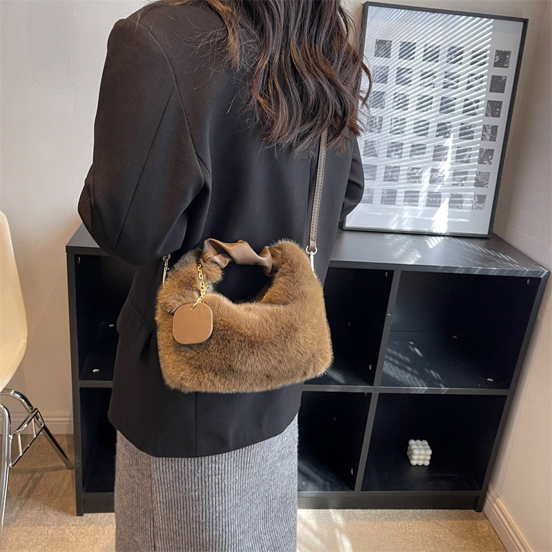 ⏳Time-Limited Special⏰Best Gift For Her – 2026 Multifunctional Faux Fur Bag, Skin-Friendly & Convertible (Shoulder/Crossbody) 👜