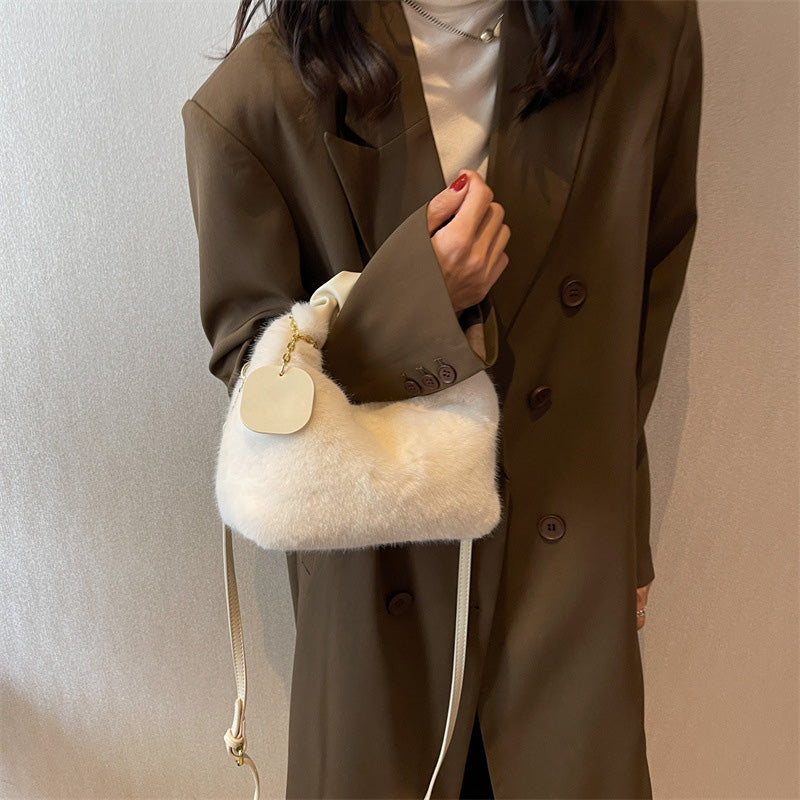 ⏳Time-Limited Special⏰Best Gift For Her – 2026 Multifunctional Faux Fur Bag, Skin-Friendly & Convertible (Shoulder/Crossbody) 👜