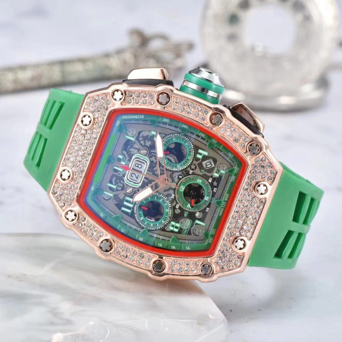 ⏳Time-Limited Special⏰Luxury Men's Tonneau-Shaped Watch with Rhinestone Embellishment