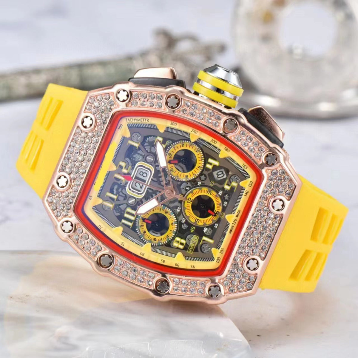 ⏳Time-Limited Special⏰Luxury Men's Tonneau-Shaped Watch with Rhinestone Embellishment